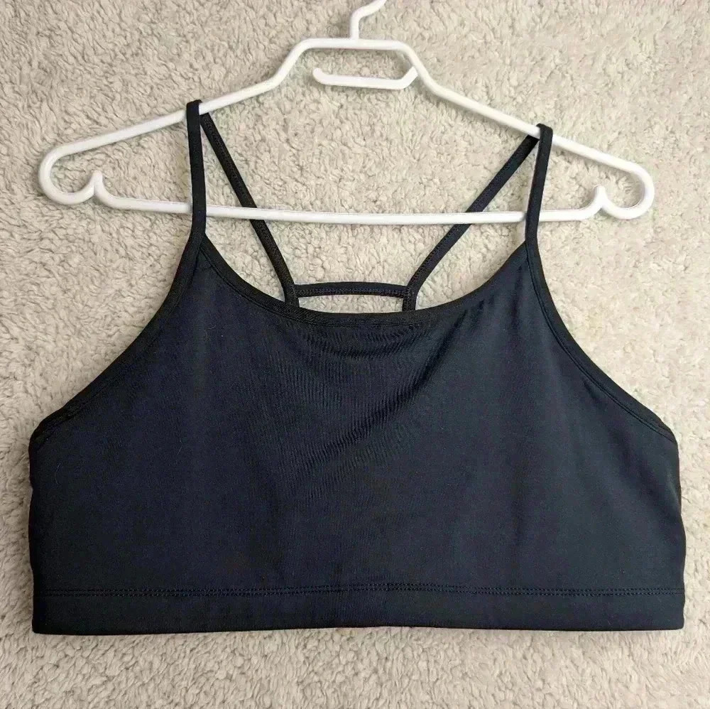 FABLETICS Sport bra no size (would guess a XL- large) look at measures!